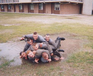 dogpile.jpg (22647 bytes)